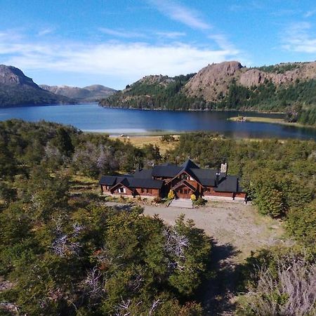 Laguna Larga Lodge Lago Futalaufquen Exterior photo