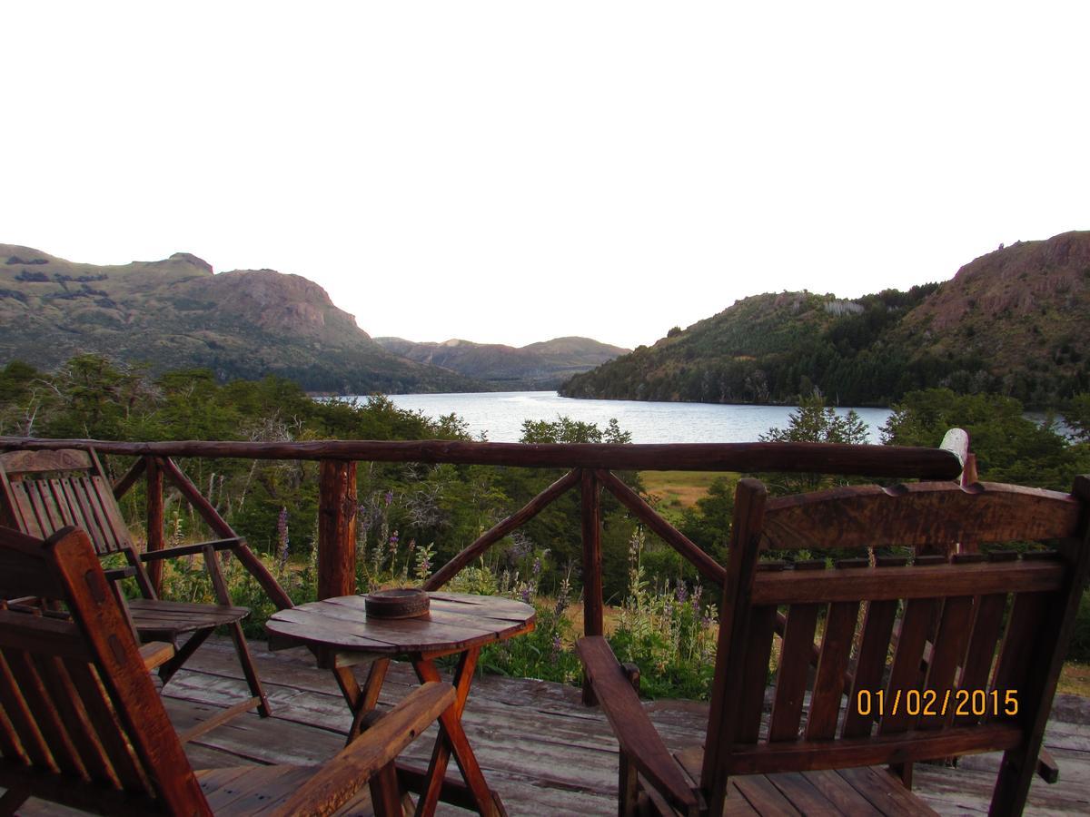 Laguna Larga Lodge Lago Futalaufquen Exterior photo